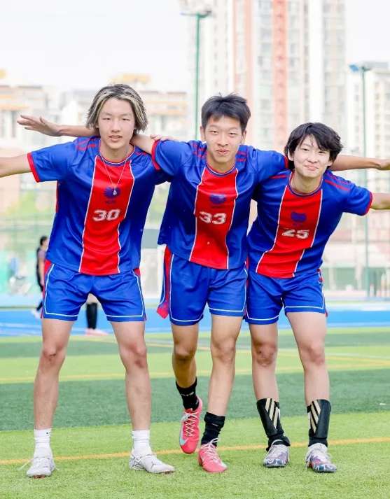 ACAMIS足球锦标赛集体精神体现