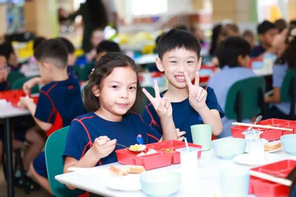 YCIS Beijing students arriving on first day of 2025-2026 academic year