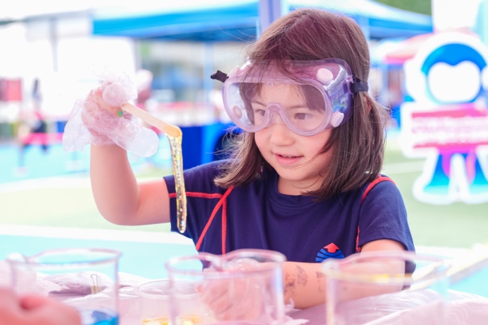 学生科学实验体验活动
