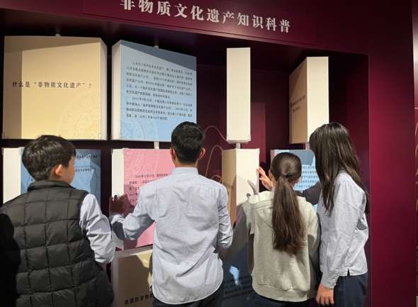 亲身体验古代中国印刷方法