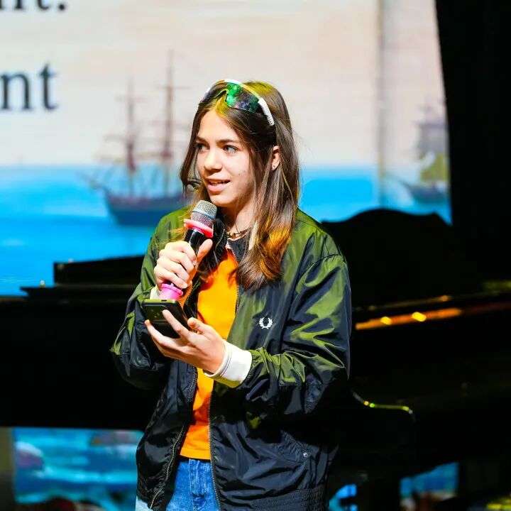 Students reciting poetry in their mother tongues 1