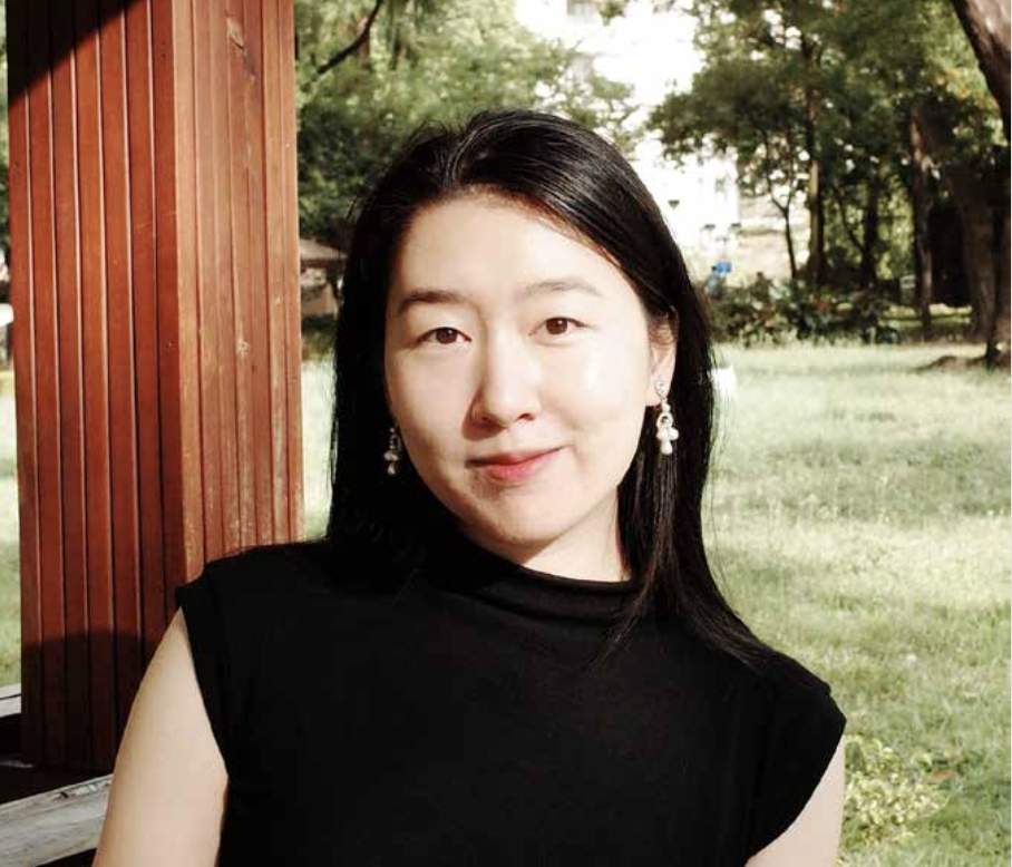 李雨桐女士 - 耀中耀华华北校友分会新任会长