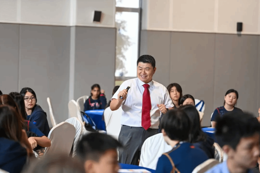 John Liu（刘一）在浙江桐乡耀华分享工作坊愿景与培养目标