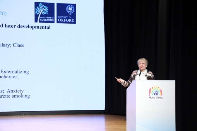 牛津大学教育心理学荣休教授 Kathy Sylva 主讲实证研究
