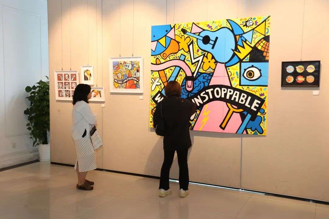 年度艺术大展现场之四：装置与平面作品同台呈现