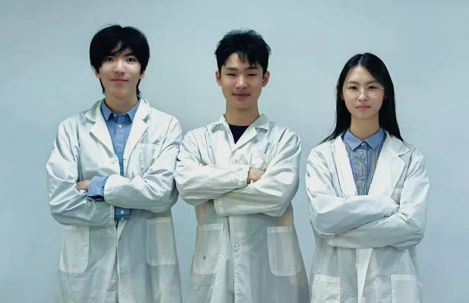上海耀华古北校区荣获剑桥国际科学竞赛2025东亚地区最佳奖(Best in Asia 2025)获奖海报与视觉