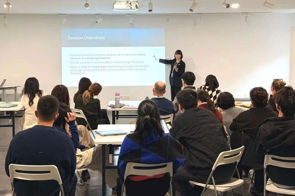 上海耀华古北校区EAL教学PD启动，Linda Li为教师开展专题讲座