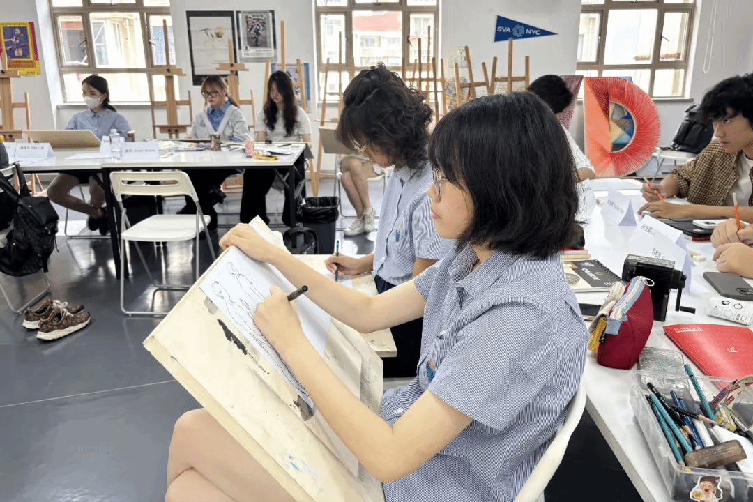 古北耀华夏令营学生创作的3D艺术装置作品