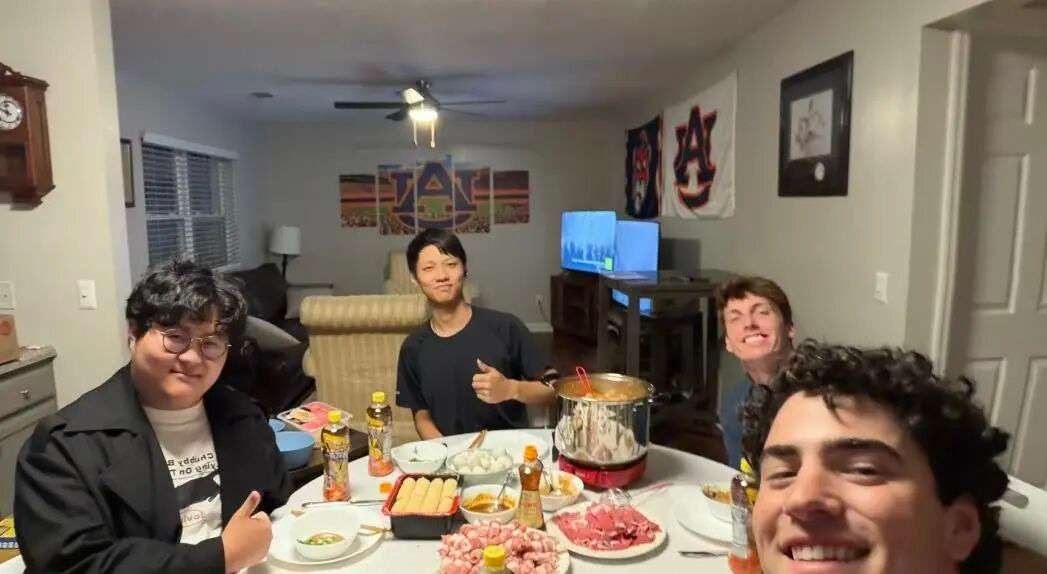 耀华古北毕业生Jonathan在奥本大学的课堂或校园环境（二），体现安全友好与活力氛围