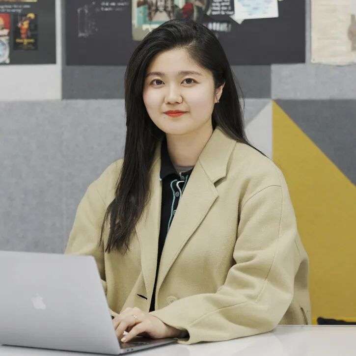 导师肖像:Luxin Zhang,署理副校长与数字媒体与设计导师(上海耀华古北校区)