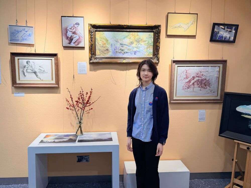G12 学生 Elin Siu 在上海耀华古北“聚光艺廊”展出的展位或作品现场照