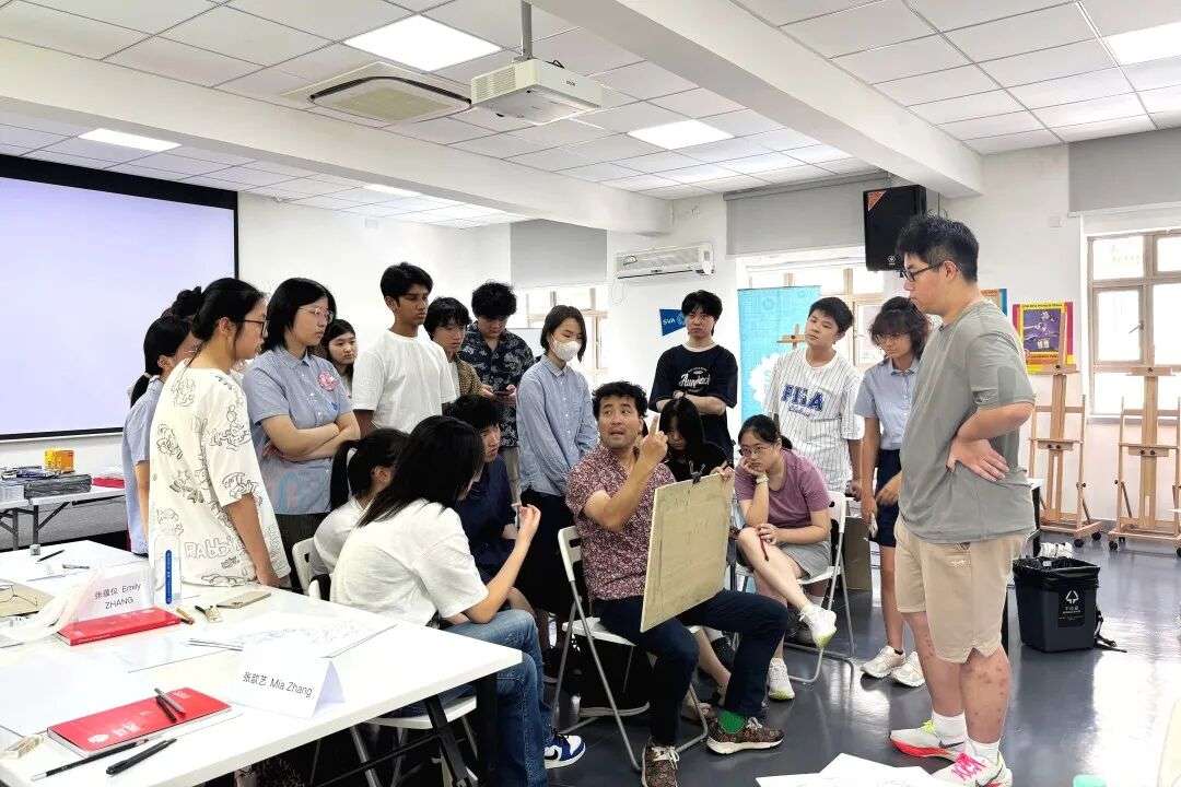SVA教授Renyi Hu在耀华古北开设线下夏校作品集课程，课堂教学实景（SVA奖学金背景）