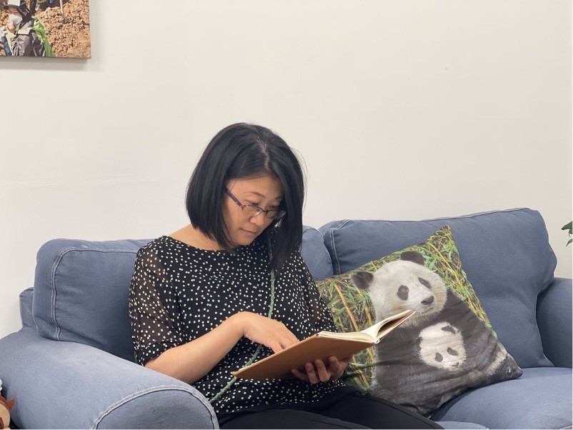 Read a Book with Chinese Vice Principal Ms Jane Xie