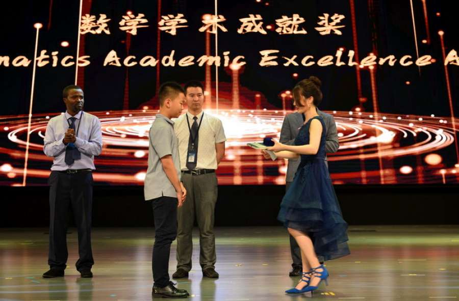 Lead by Example The First Scholarship Awardees of YWIES Tongxiang！